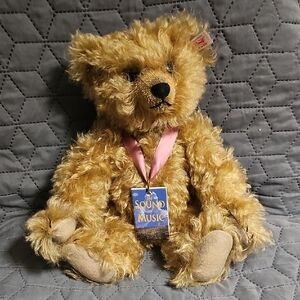 Steiff Mussical Sound Of Music Bear. Number 1226/2007.